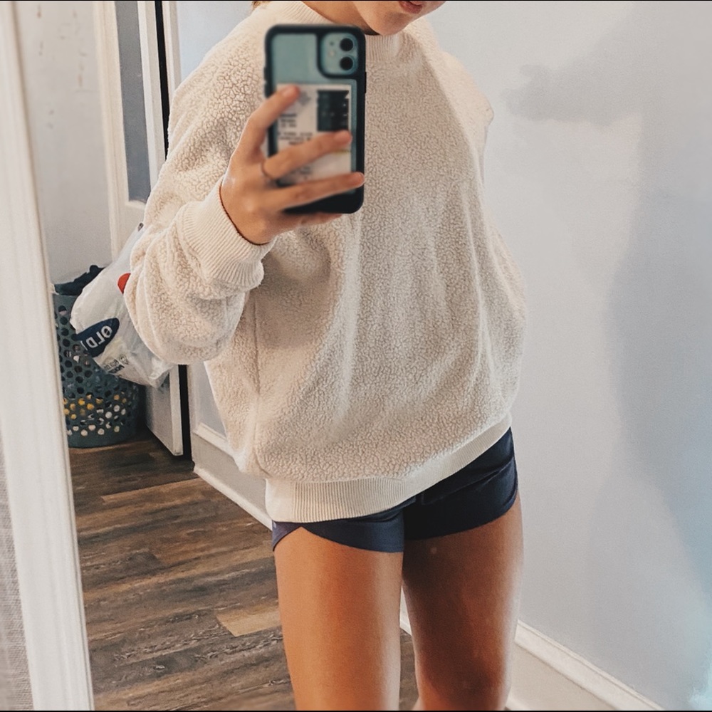 COPY - Aerie Sherpa Crewneck, Size Medium